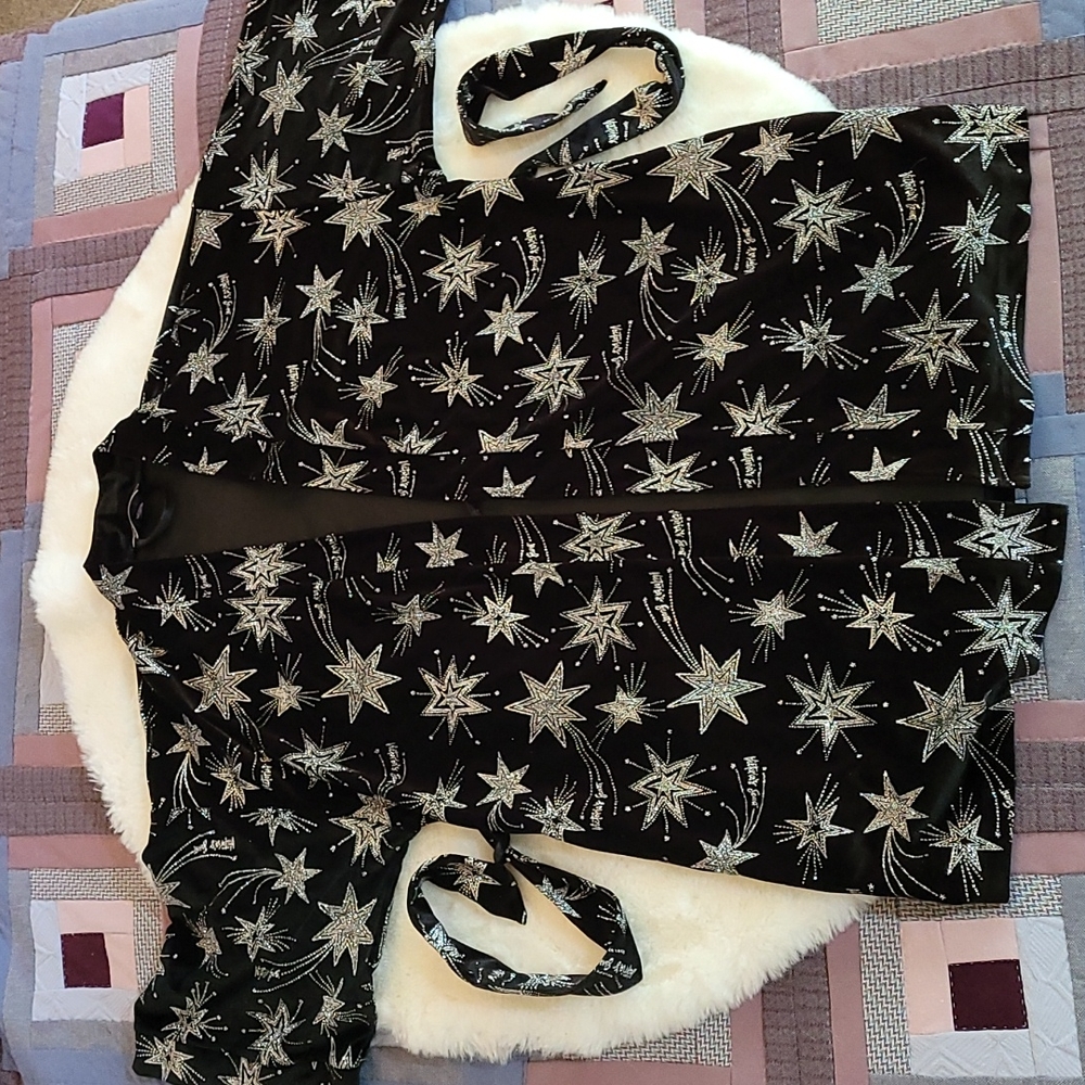 NWOT Victoria's Secret Black & Silver Glitter Velvet Shooting Star Kimono